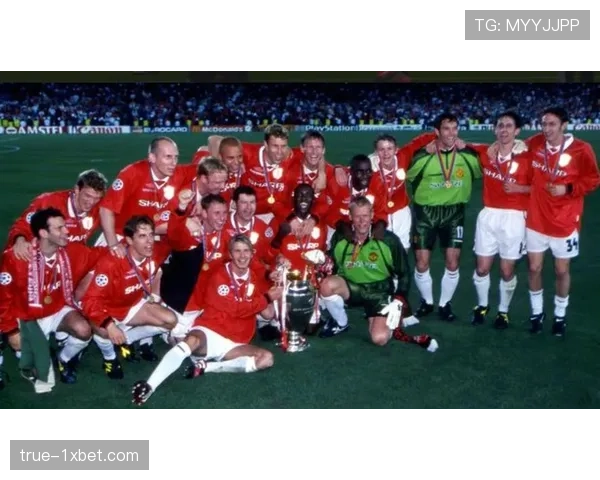 拜仁慕尼黑追平三冠王赛季开局 阵容深度可媲美历史最佳